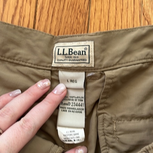 LL Bean Convertible Cargo Pants Women L Zip Off Hiking Camping Outdoor Tan Khaki - Picture 3 of 4